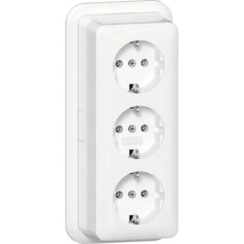Op = Op Gira Opbouw wandcontactdoos met randaarde 3-voudig 16A - 250V (met montageplaat en adapter K/P25)