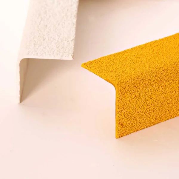 Voordeelprijs ProGrip - Antislip trapneus - 5000716-YE-IM - Industrial 4,5mm medium 70x30x1800mm geel