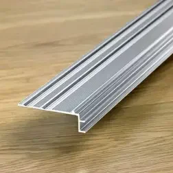 Quickstep Incizo basis trapprofiel 8 mm (215 cm) Populair