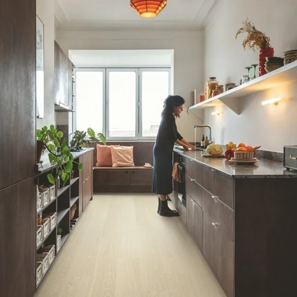 Gereduceerde Prijs QuickStep Bloom Pure Eik Polair AVMPU40099 Plank Click PVC