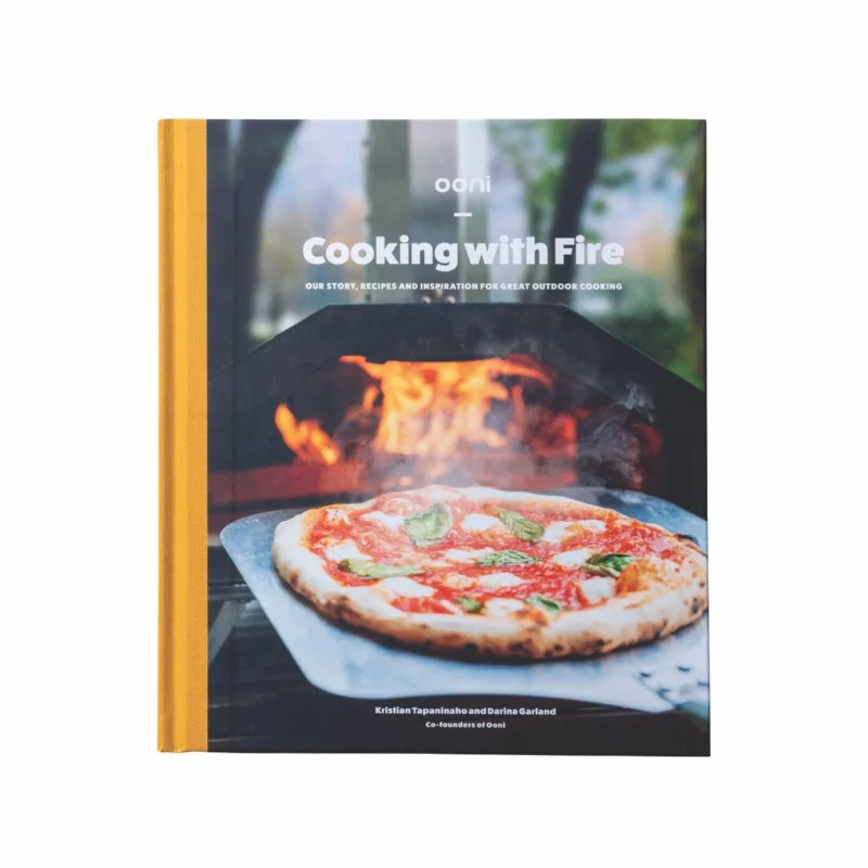 Tijdelijk Beschikbaar Ooni Kookboek ‘Cooking with Fire‘